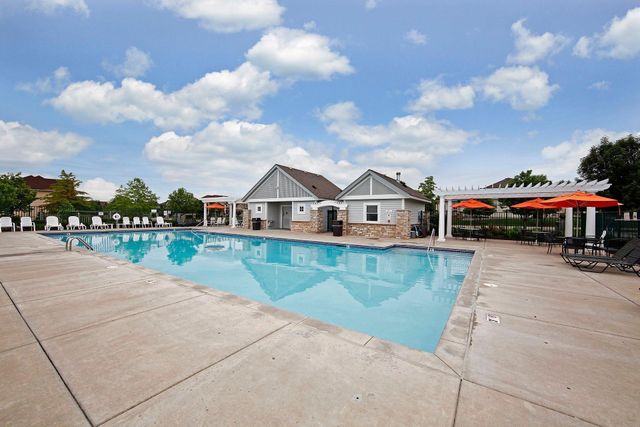 10766 Hawthorn Trail, Woodbury, MN 55129