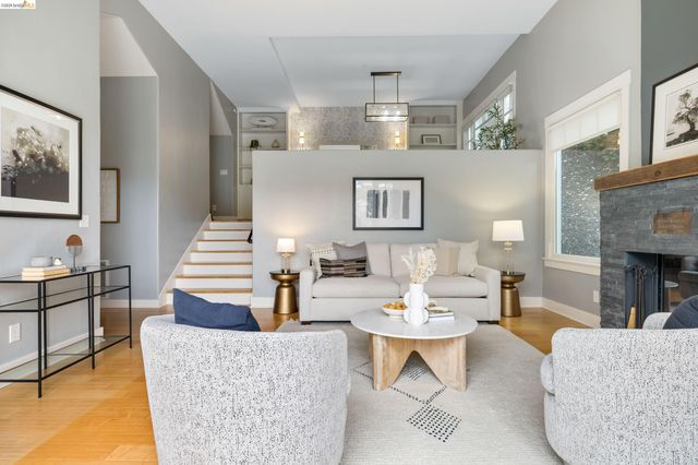 695 Florence, Oakland, CA 94618