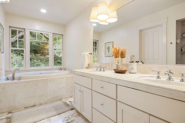 695 Florence, Oakland, CA 94618