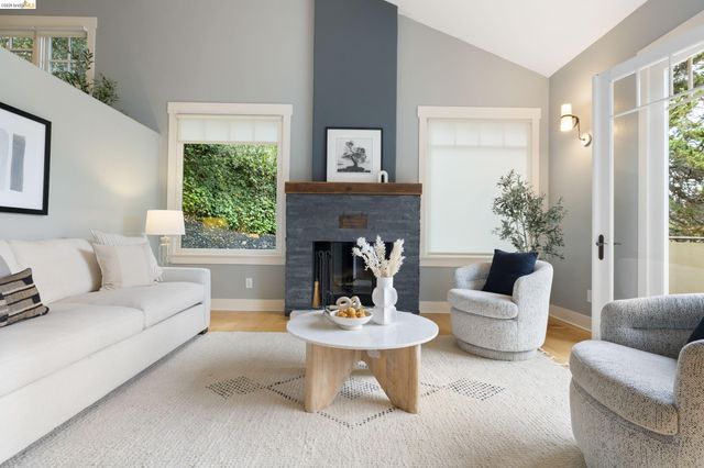 695 Florence, Oakland, CA 94618