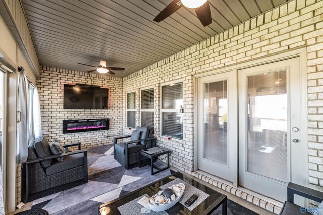 211 Maureen Drive SW, Madison, AL 35756