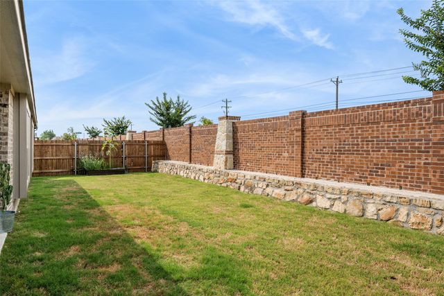 1514 Nighthawk Lane, Mansfield, TX 76063