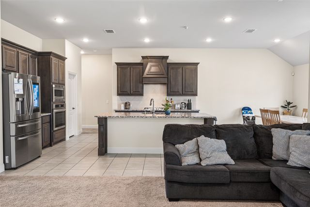 1514 Nighthawk Lane, Mansfield, TX 76063