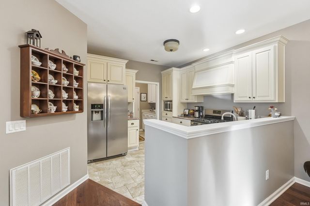 4221 Fieldbrook Pass, Fort Wayne, IN 46815