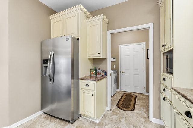 4221 Fieldbrook Pass, Fort Wayne, IN 46815