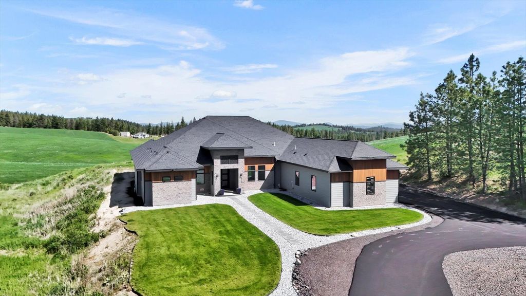 5110 W Hayden Ln, Spokane, WA 99208