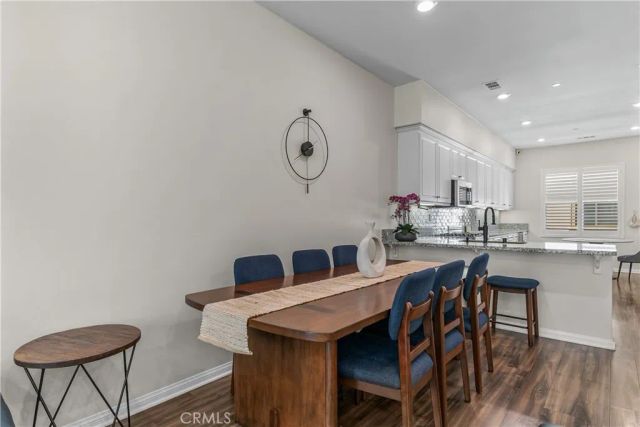 135 Neptune, Irvine, CA 92618