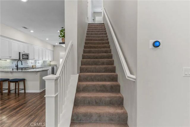 135 Neptune, Irvine, CA 92618