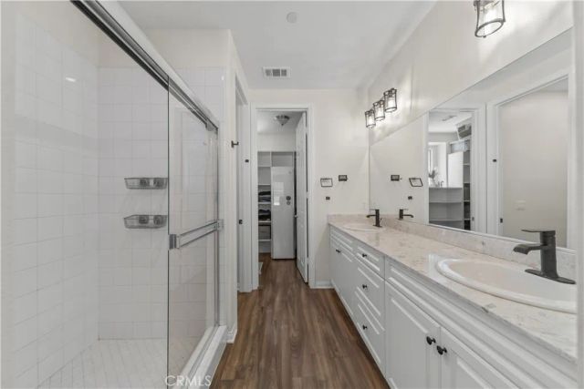 135 Neptune, Irvine, CA 92618