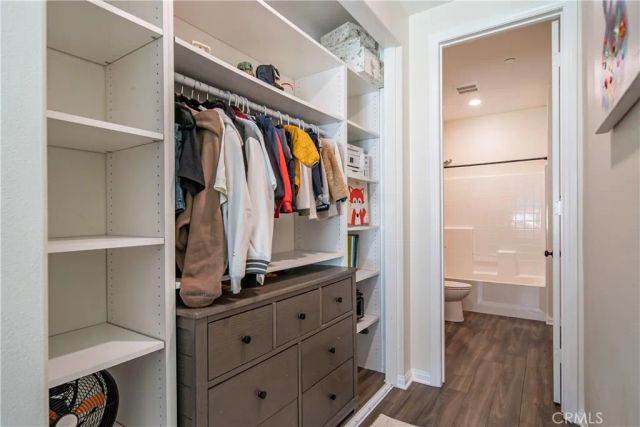 135 Neptune, Irvine, CA 92618