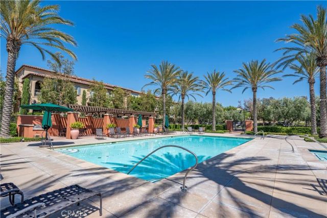 135 Neptune, Irvine, CA 92618