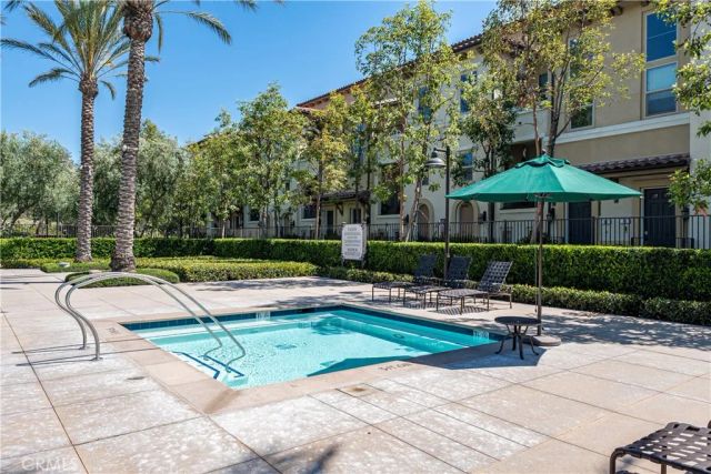 135 Neptune, Irvine, CA 92618
