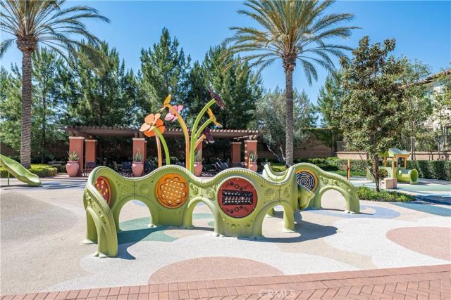 135 Neptune, Irvine, CA 92618