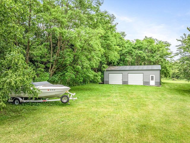 2575 S Paddock Road, Beloit, WI 53511