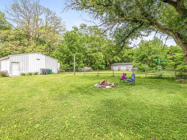 2575 S Paddock Road, Beloit, WI 53511