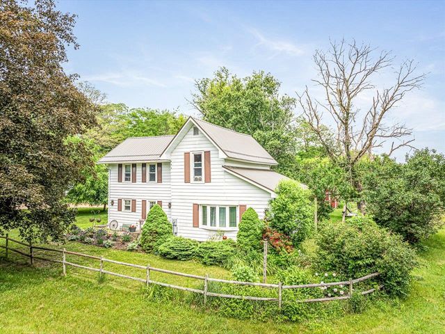 2575 S Paddock Road, Beloit, WI 53511