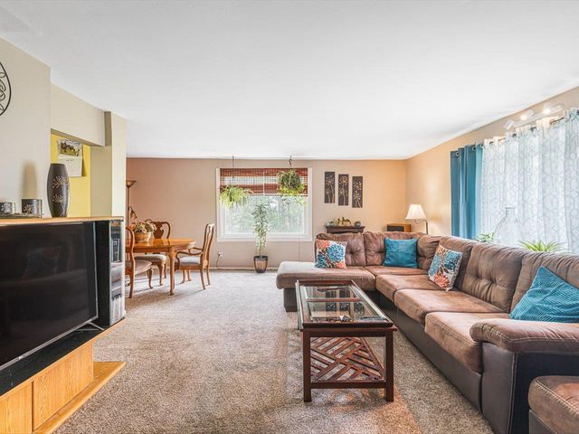 2575 S Paddock Road, Beloit, WI 53511