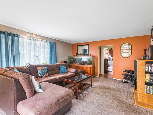 2575 S Paddock Road, Beloit, WI 53511