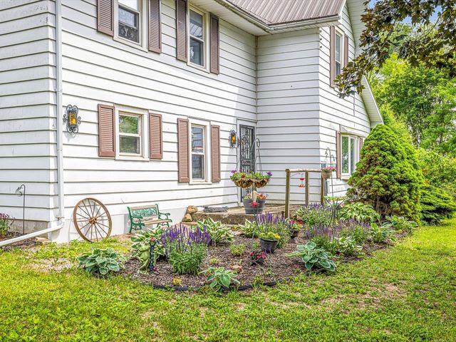 2575 S Paddock Road, Beloit, WI 53511