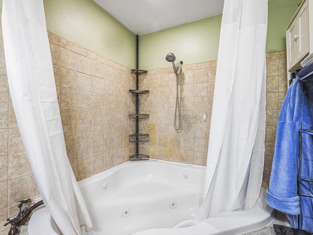 2575 S Paddock Road, Beloit, WI 53511