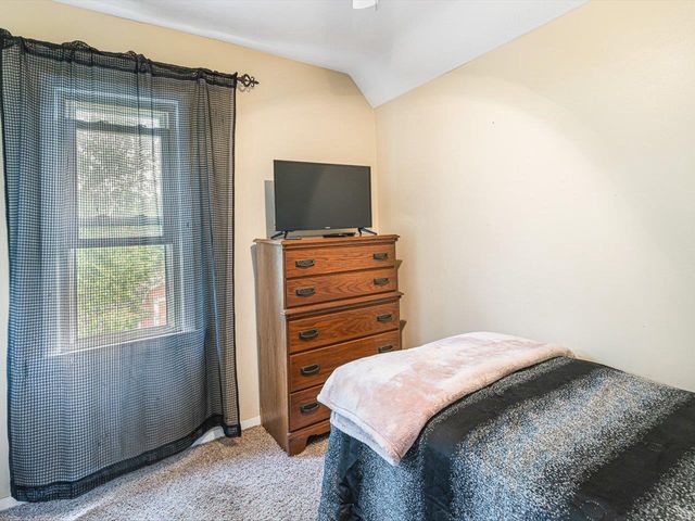 2575 S Paddock Road, Beloit, WI 53511