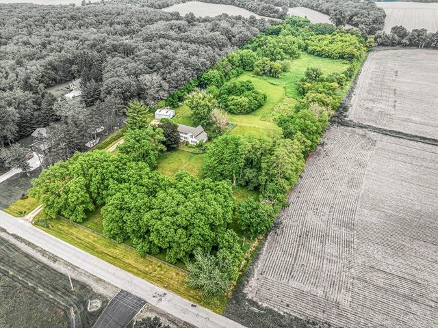 2575 S Paddock Road, Beloit, WI 53511