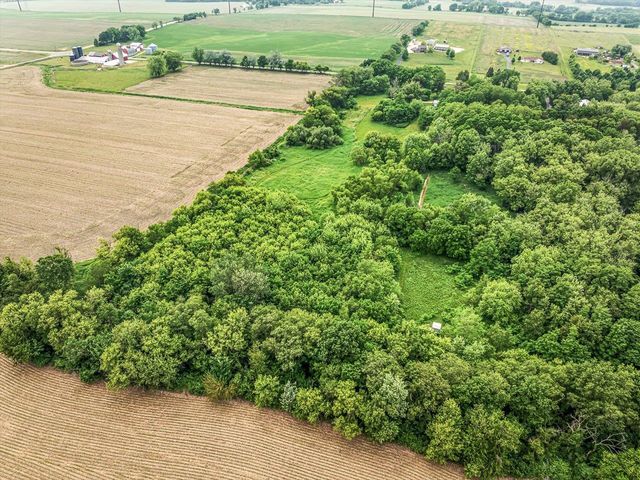 2575 S Paddock Road, Beloit, WI 53511