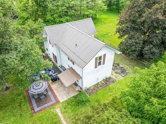 2575 S Paddock Road, Beloit, WI 53511