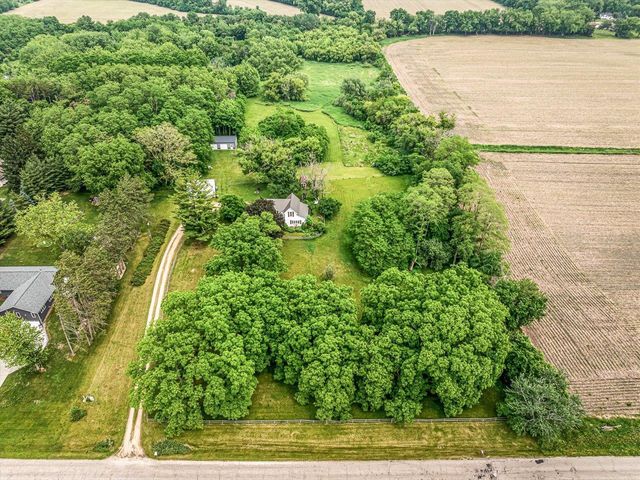 2575 S Paddock Road, Beloit, WI 53511