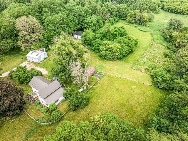 2575 S Paddock Road, Beloit, WI 53511