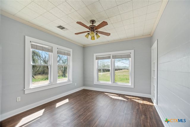 303 Garcitas Grove, Inez, TX 77968