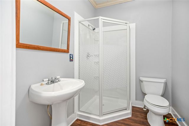 303 Garcitas Grove, Inez, TX 77968