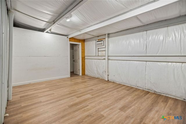 303 Garcitas Grove, Inez, TX 77968