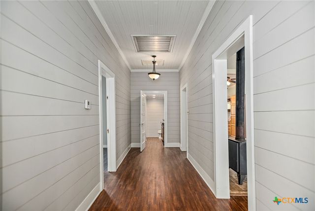 303 Garcitas Grove, Inez, TX 77968