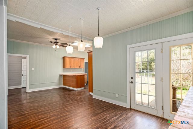 303 Garcitas Grove, Inez, TX 77968