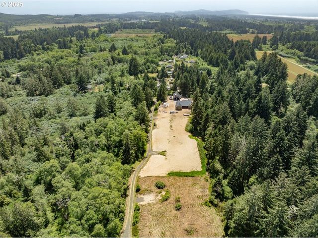 10501 PEARL Ln, Long Beach, WA 98631