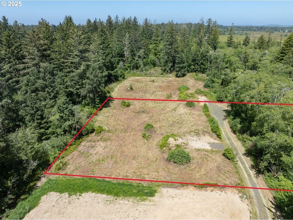 10501 PEARL Ln, Long Beach, WA 98631