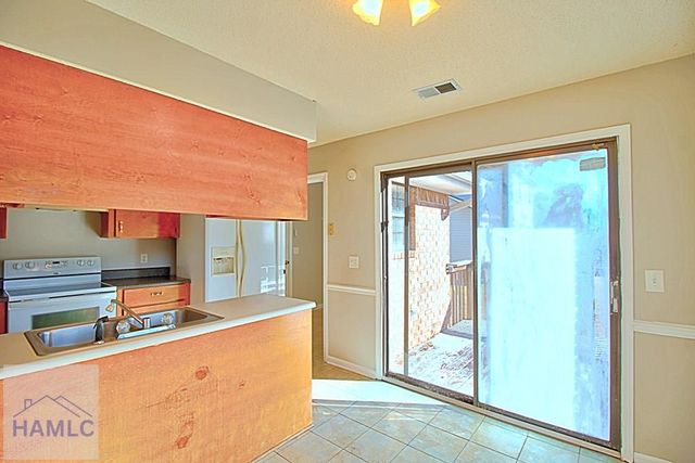 942 Gulfstream Road, Hinesville, GA 31313