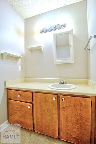 942 Gulfstream Road, Hinesville, GA 31313