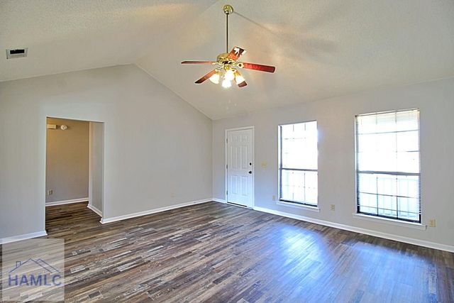 942 Gulfstream Road, Hinesville, GA 31313