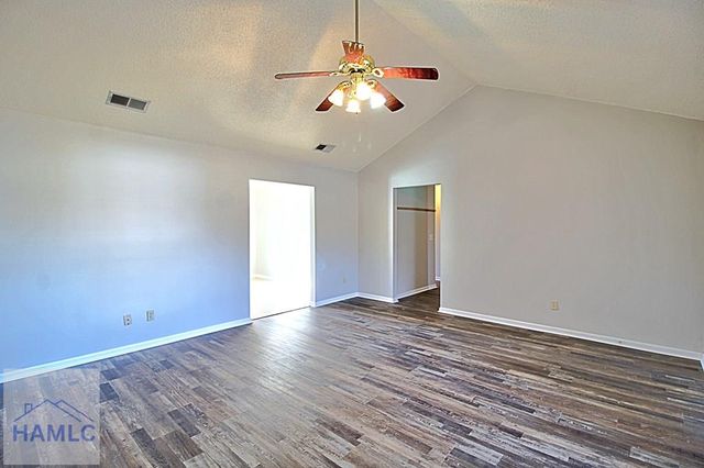 942 Gulfstream Road, Hinesville, GA 31313