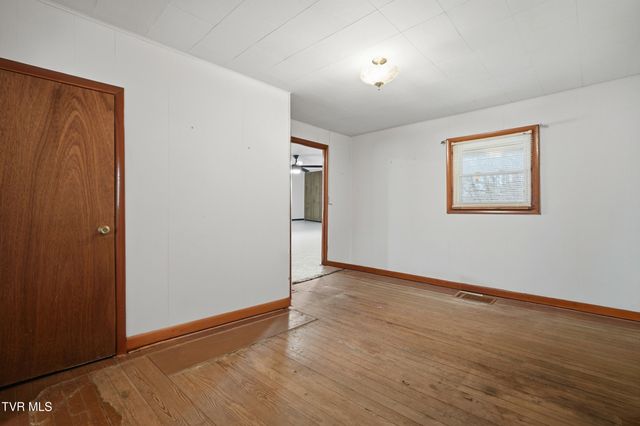 499 Ventura Road, Clintwood, VA 24228