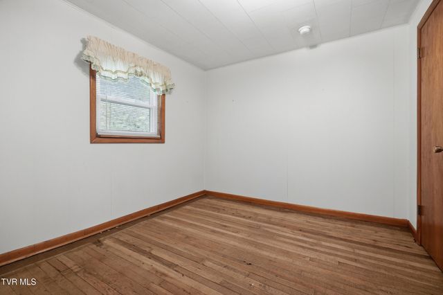 499 Ventura Road, Clintwood, VA 24228