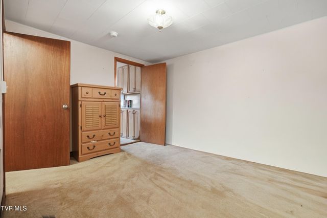 499 Ventura Road, Clintwood, VA 24228