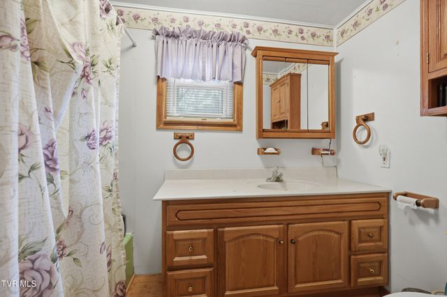 499 Ventura Road, Clintwood, VA 24228