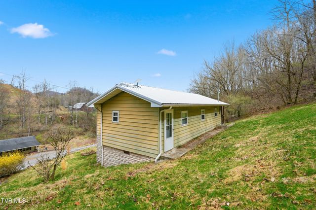 499 Ventura Road, Clintwood, VA 24228