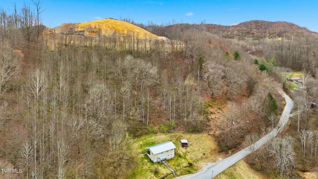 499 Ventura Road, Clintwood, VA 24228