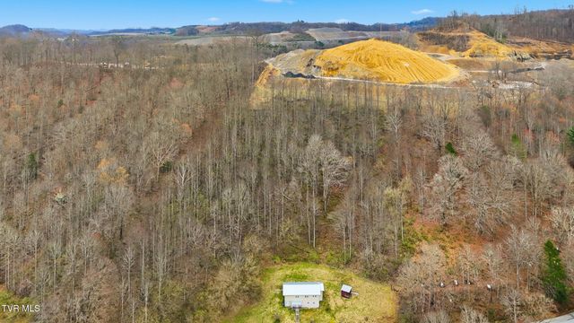 499 Ventura Road, Clintwood, VA 24228