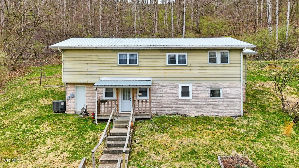 499 Ventura Road, Clintwood, VA 24228