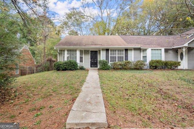 326 Farm Place Court NE, Woodstock, GA 30188